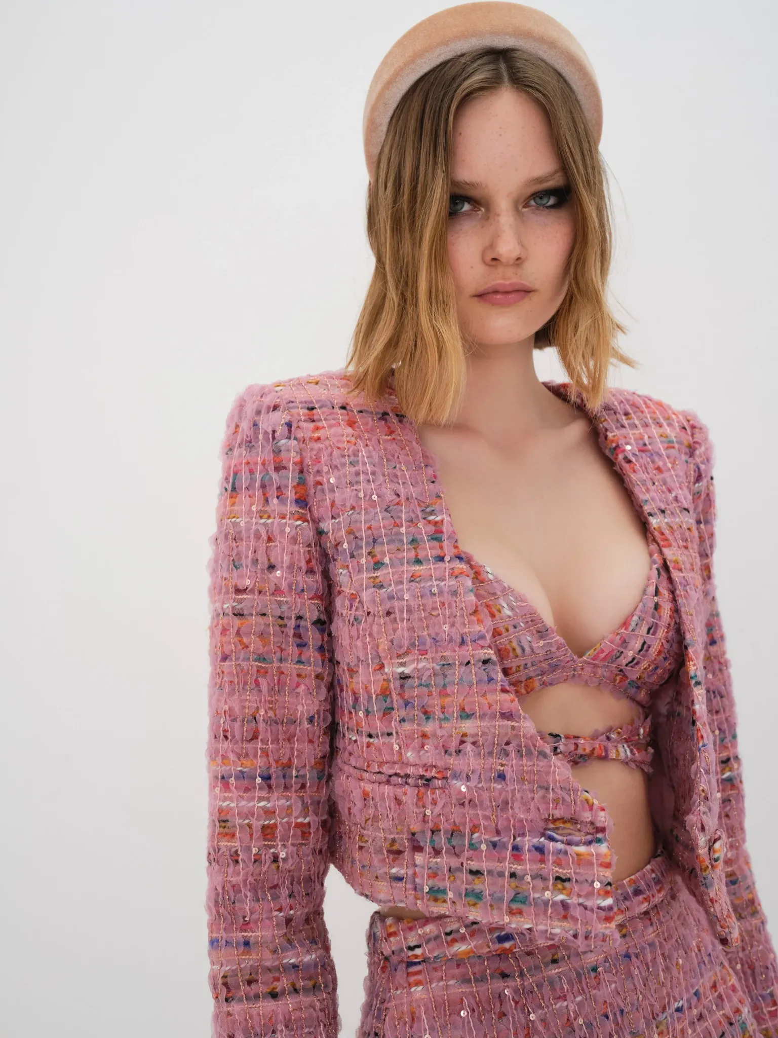 dionne_cropped_blazer_1.webp Flash Sale For Love & Lemons Dionne Cropped Blazer Pink