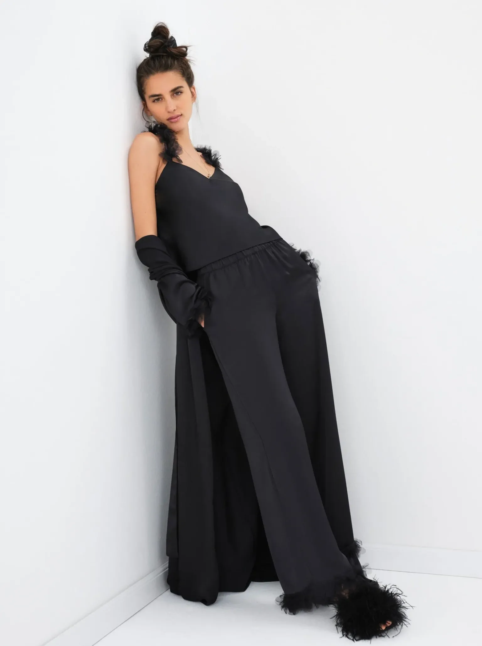 floral_trim_robe_2.webp Online For Love & Lemons Floral Trim Robe Black