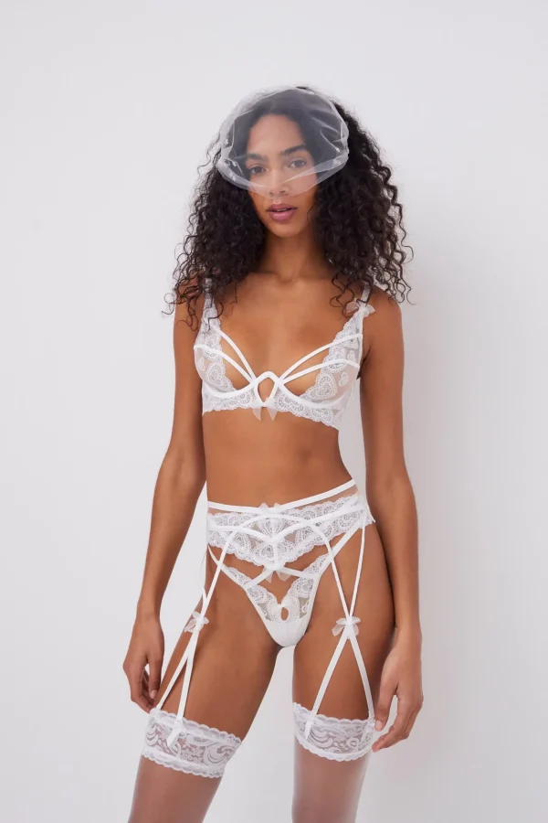 Hot For Love & Lemons Lace Heart Embroidery Bra White