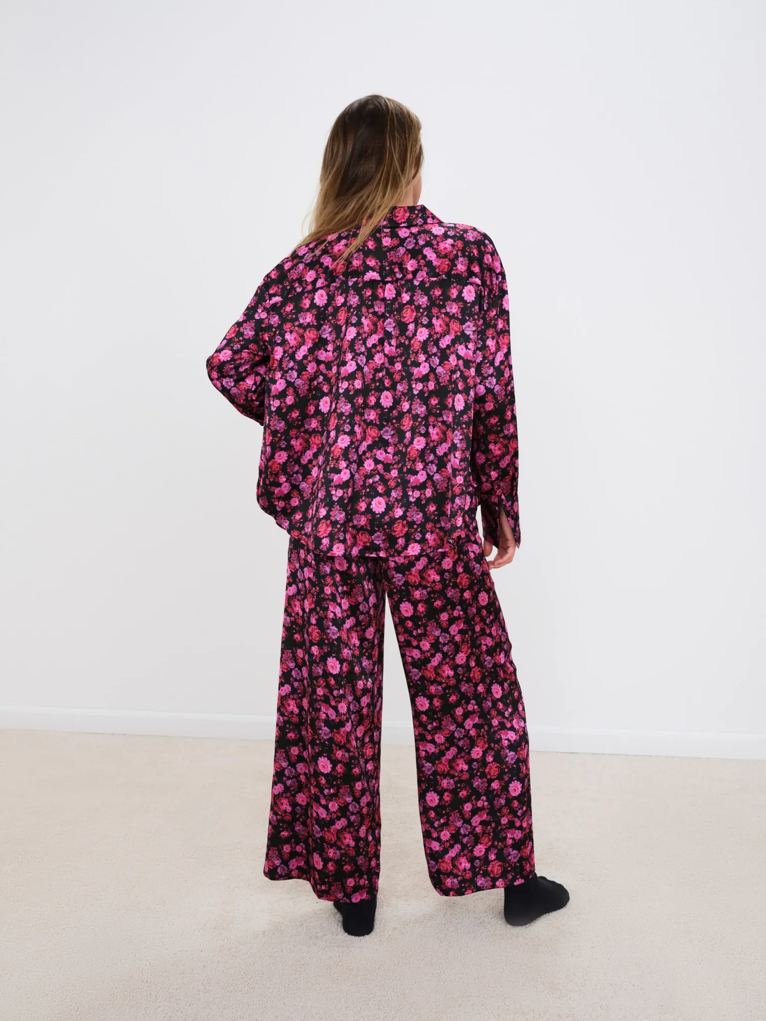 lola_long_pj_pant_3.webp New For Love & Lemons Lola Long Pj Pant Black