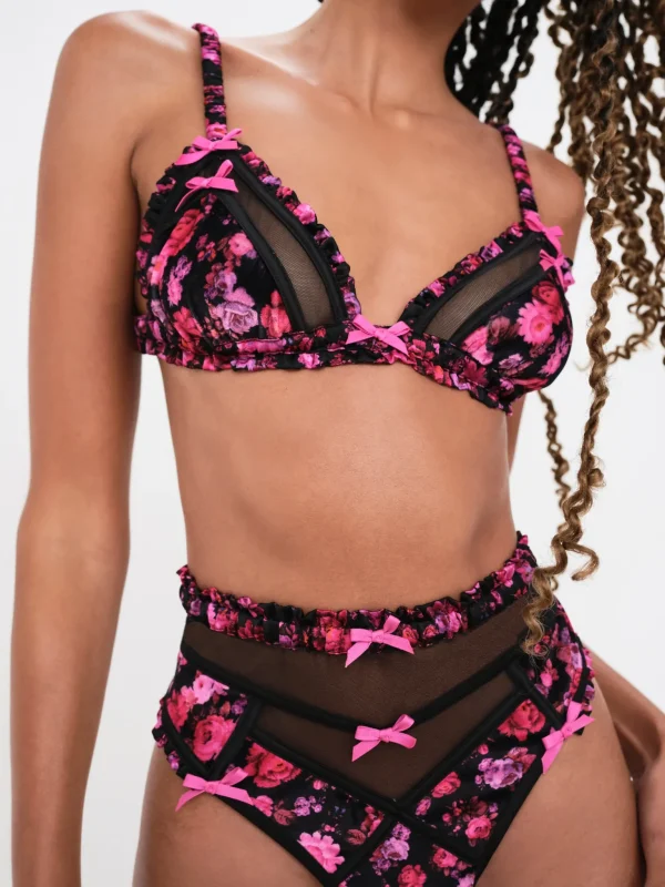 Hot For Love & Lemons Lola Triangle Bra Black