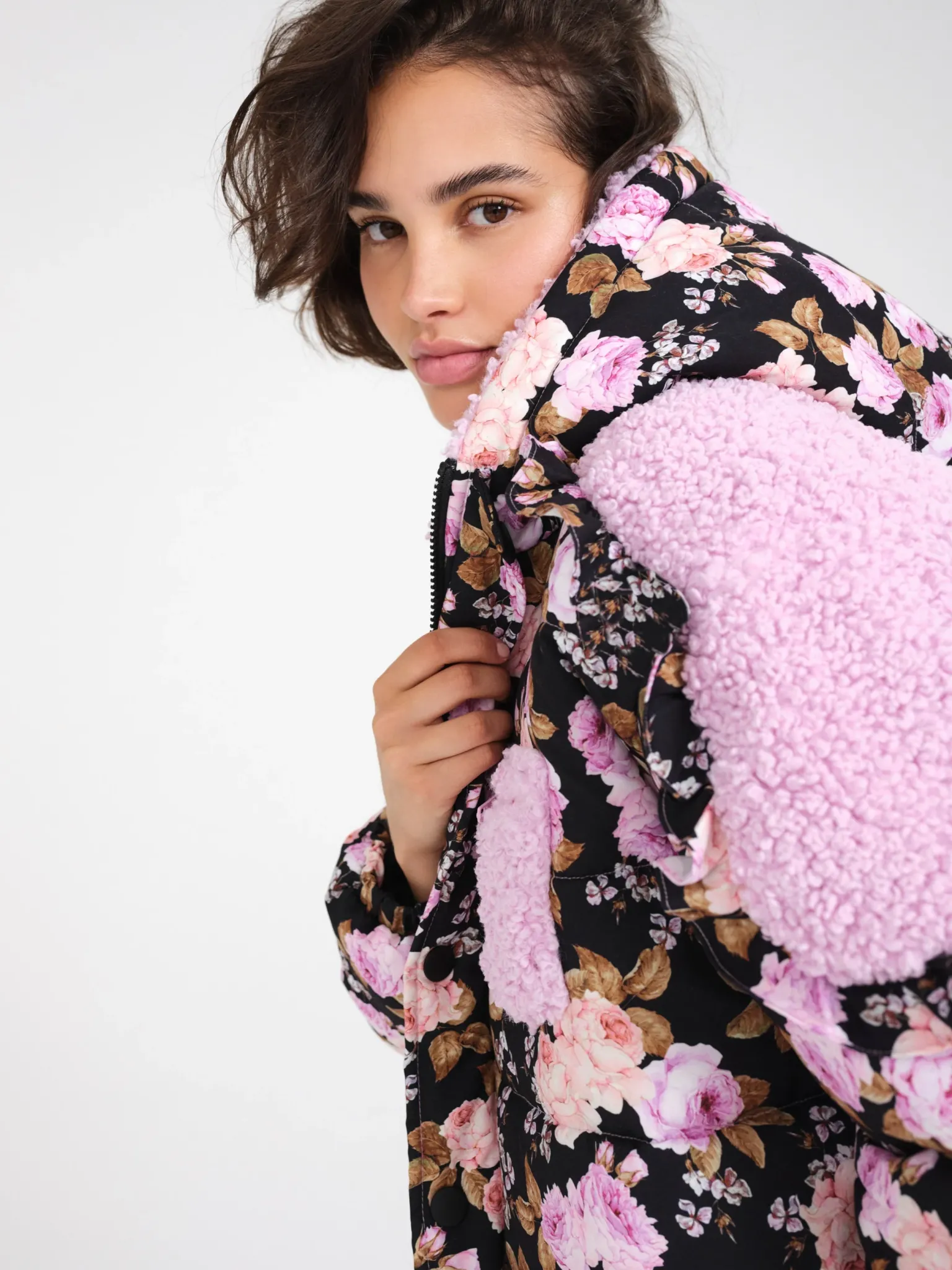 puffer_jacket_with_ruffle_3.webp Best Sale For Love & Lemons Puffer Jacket With Ruffle Trim Black